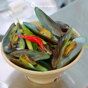 Vẹm xanh hấp sả
